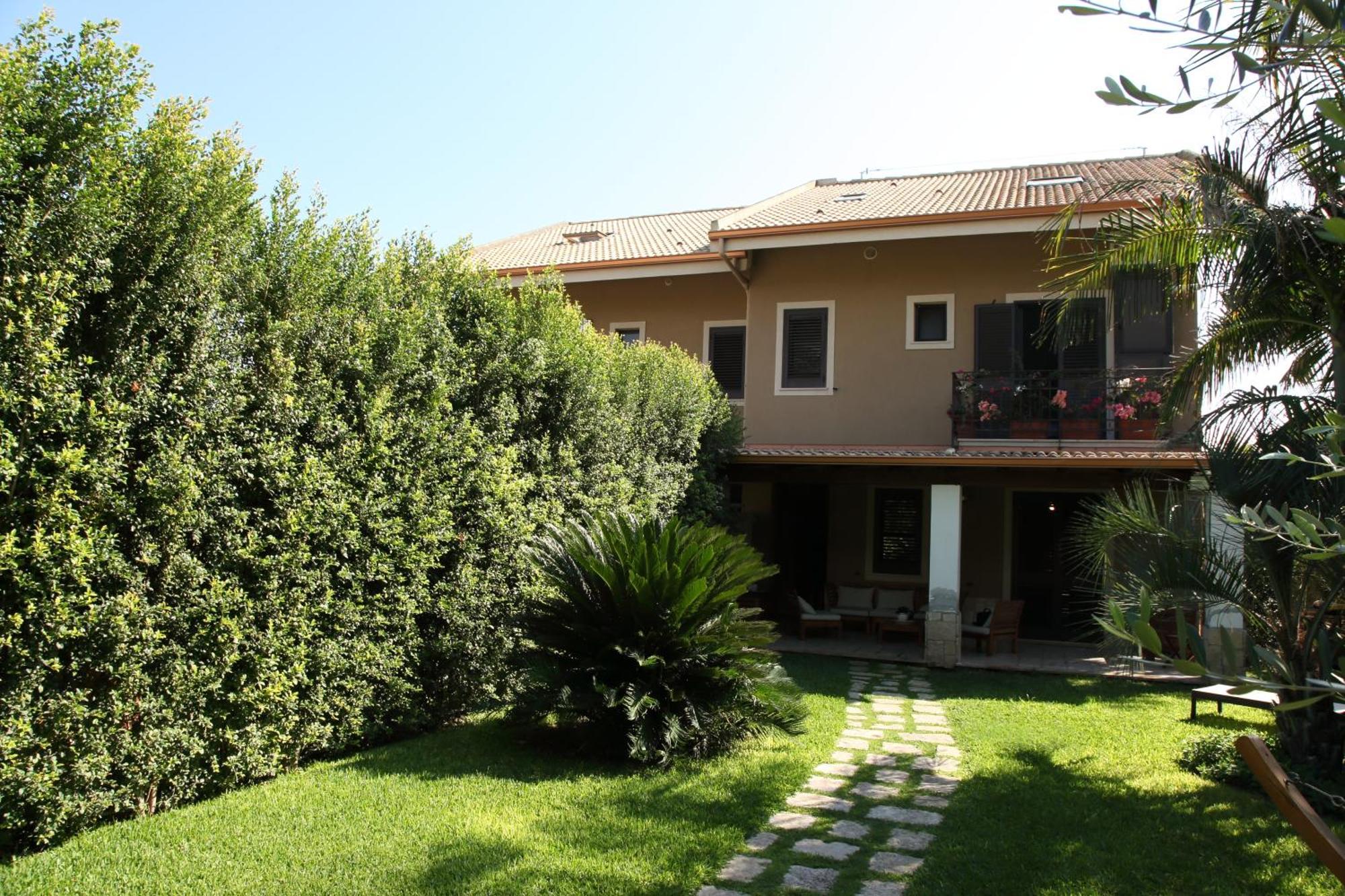 Domus Aurige Bed and Breakfast Messina Eksteriør billede